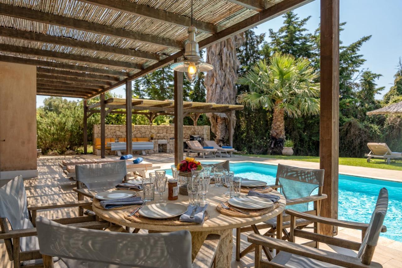 Sunny Villa *