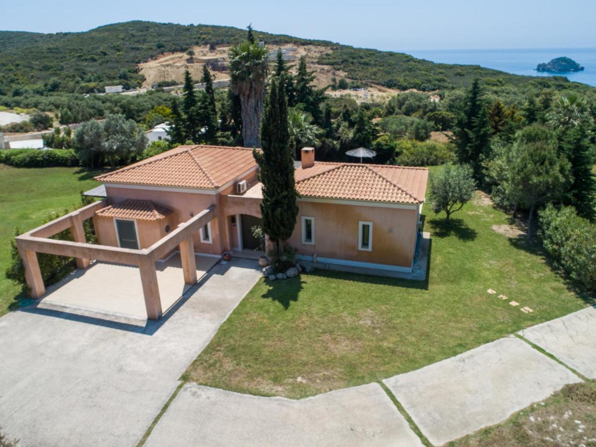 Sunny Villa
