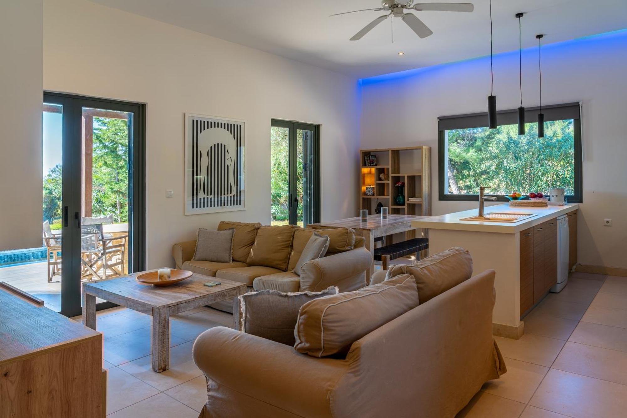 Sunny Villa