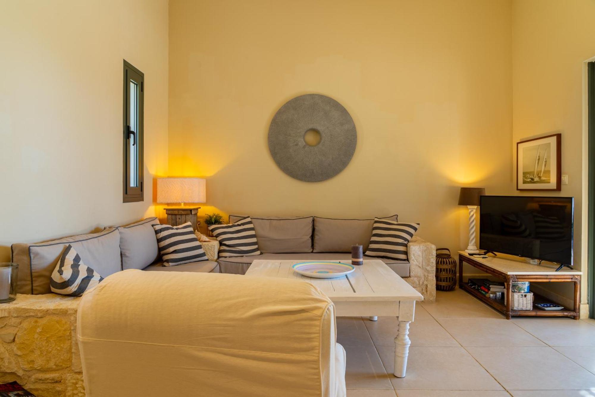 Sunny Villa *